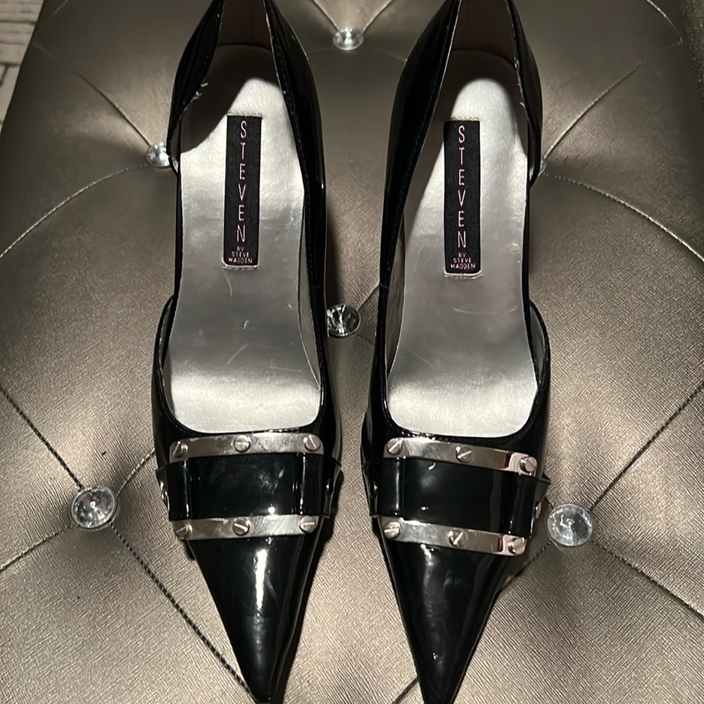 Steve Madden black shoes used
